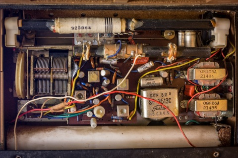 Toshiba 8TL-463S Radio Gut shot